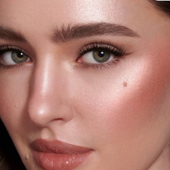 Charlotte Tilbury pillow Talk Multi Glow Highlighter Dream Light - Picture 10 of 13